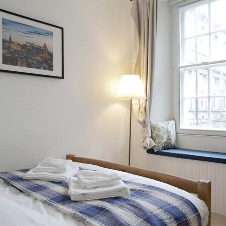 Two Bedroom Flat By Royal Mile! Эдинбург Экстерьер фото